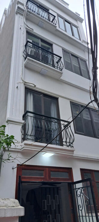 Bán nhà ngõ 564 Nguyen văn Cừ, Bồ Đề,35m 5T oto ,KD, 7,8 tỷ .
