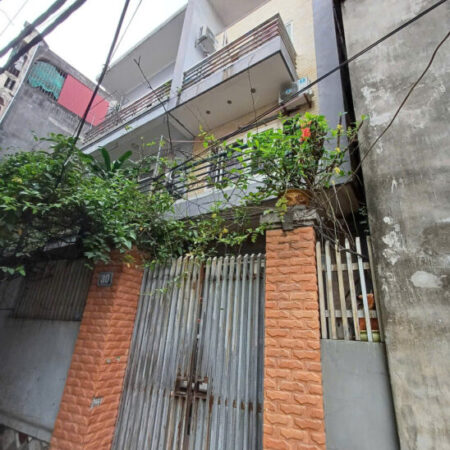 Bán nhà Phố Triều Khúc, Hà Nội. DT 62m2, 4 tầng, 4PN, Tây Bắc. Sổ đỏ chính chủ. Giá 13.3 tỷ. LH: