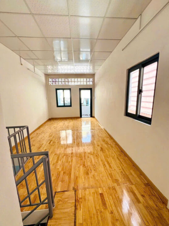 MẶT TIỀN 2 GÓC LÊ QUỐC HƯNG Q4 NGANG 3.4 DÀI 9 – 2 TẦNG CÓ 3 TỶ