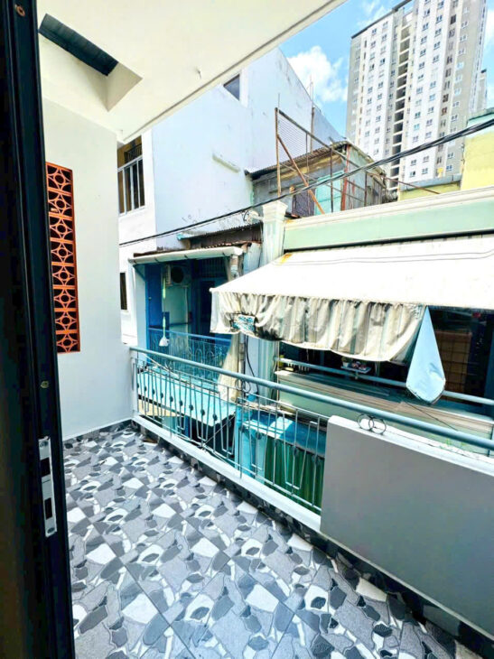 MẶT TIỀN 2 GÓC LÊ QUỐC HƯNG Q4 NGANG 3.4 DÀI 9 – 2 TẦNG CÓ 3 TỶ