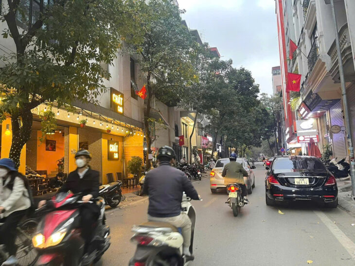 Bán nhà mặt phố Hoàng Văn Thái kinh doanh sầm uất – 73m giá 25 tỷ sổ đỏ đẹp