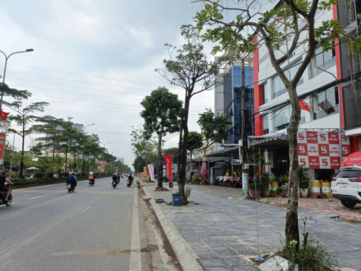 ĐẤT D.VỤ 5,5HA TRẠM TRÔI 140M, VỈA HÈ, 2 ÔTÔ TRÁNH GIÁ 133 Tr/m2