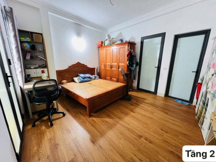 BÁN NHÀ 5 TẦNG – NGÕ 61 PHỐ TRẠM 34M² – MT 4.8M – CHỈ 6.7 TỶ ,oto,KD