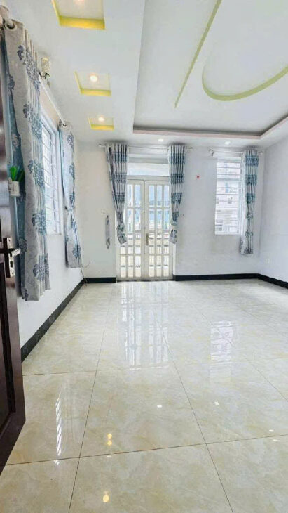 SÁT MẶT TIỀN XE HƠI LÂM VĂN BỀN NGANG 6 DÀI 11 – 83 TRIỆU M2