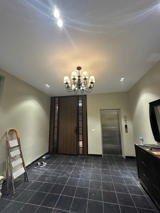 Tứ Liên nhà đẹp ngõ nông – thang máy – 6 tầng ở luôn full nội thất – 69m2 giá 13,9 tỷ.