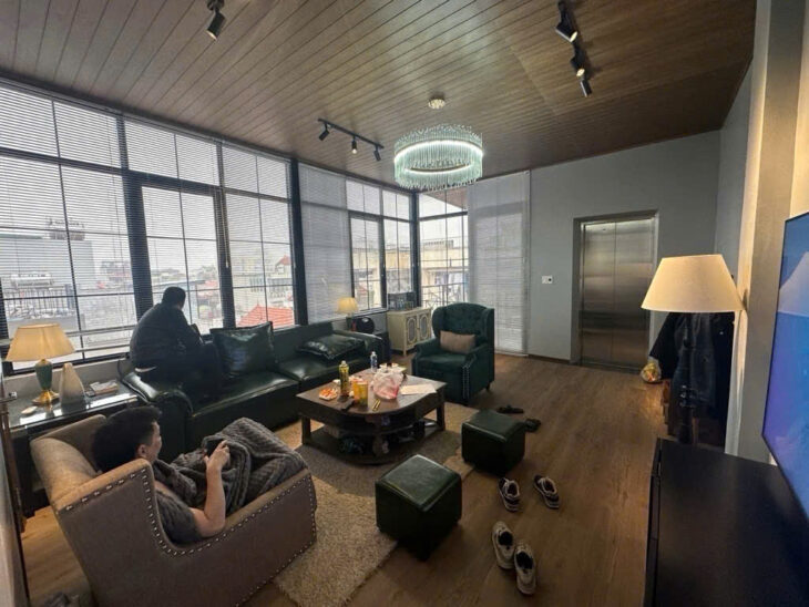 Tứ Liên nhà đẹp ngõ nông – thang máy – 6 tầng ở luôn full nội thất – 69m2 giá 13,9 tỷ.