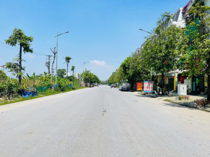 CẦN BÁN LIỀN KỀ PHÚ LƯƠNG – HÀ ĐÔNG – ĐƯỜNG 30 M, 5 TẦNG 18.2 TỶ