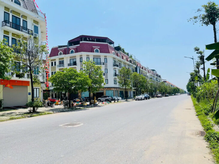 CẦN BÁN LIỀN KỀ PHÚ LƯƠNG – HÀ ĐÔNG – ĐƯỜNG 30 M, 5 TẦNG 18.2 TỶ