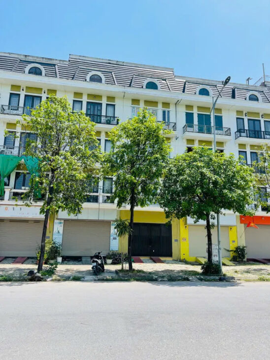 CẦN BÁN LIỀN KỀ PHÚ LƯƠNG – HÀ ĐÔNG – ĐƯỜNG 30 M, 5 TẦNG 18.2 TỶ