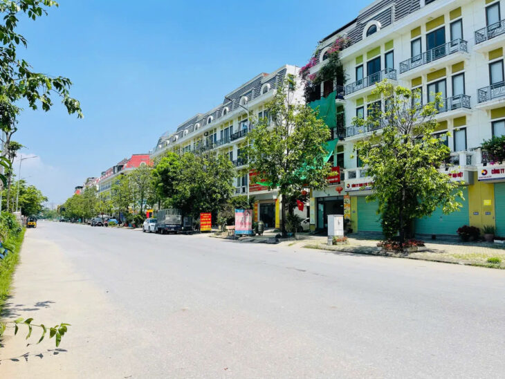 BÁN NHÀ VĂN PHÚ HÀ ĐÔNG – LÔ GÓC 3 MẶT THOÁNG – THANG MÁY – VỈA HÈ ĐÁ BÓNG – KINH DOANH 76.2 M2