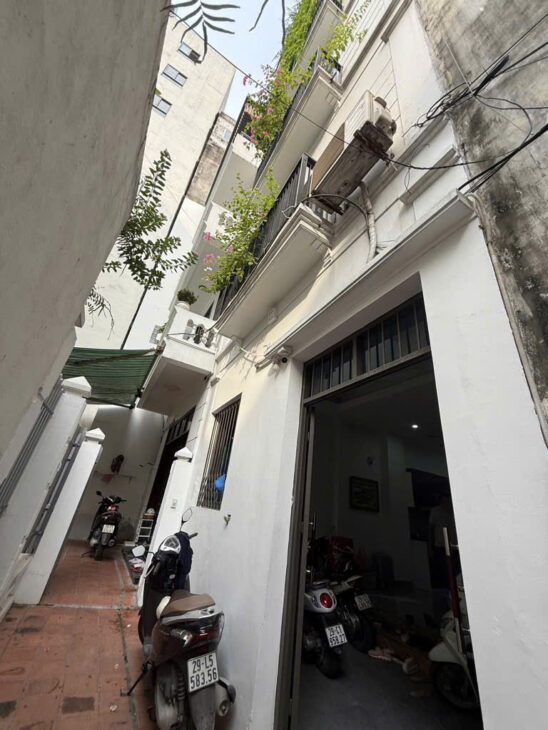 Nhà đẹp Yên Phụ, sát Hồ Tây, 2 thoáng, nhà dân xây chắc chắn, 6 tầng giá nhỉnh 10 tỷ