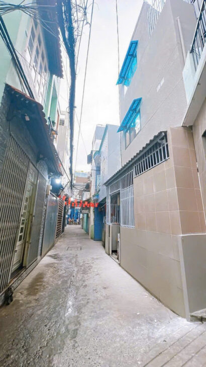 Cách Mặt Tiền Xe Hơi 2 Căn Nhà 3 TẤM CÓ 2 TỶ