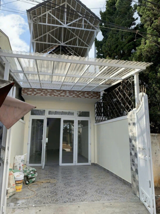 BÁN NHÀ 5PN GẦN TRƯỜNG NGUYỄN DU P2 ĐÀ LẠT – 5PN, SÂN ĐẬU 2 Ô TÔ – 9.3 TỶ