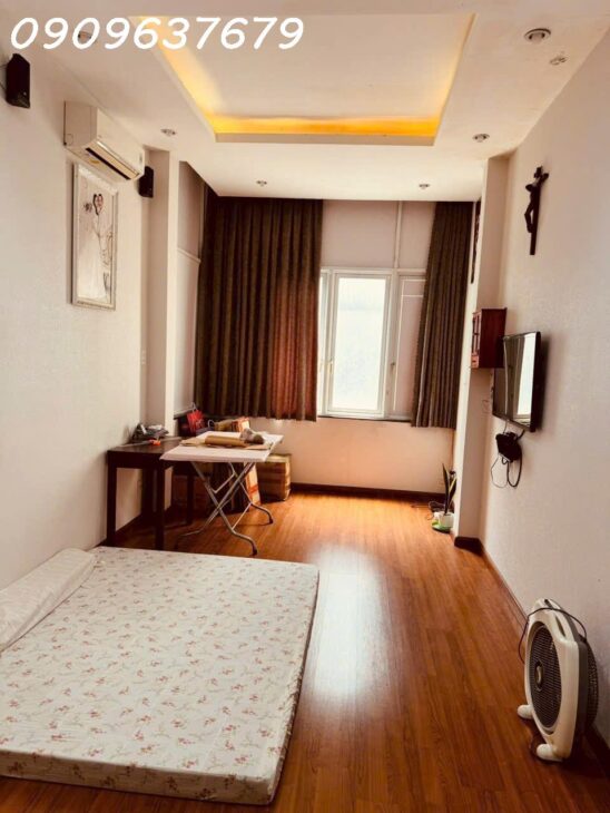 LÔ GÓC- HẺM XE TẢI- KHÔNG QUY HOẠCH- KHÔNG LỘ GIỚI- NHÀ CHỦ XÂY Ở RẤT CHẮC CHẮN- ĐANG CHO THUÊ CÓ