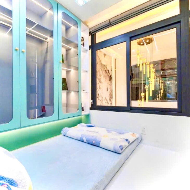 Nhà Quận 3- hẻm xe tải Nguyễn Thiện Thuật- Ngang hơn 3m- 4 tầng Full nội thất: 5 tỷ hơn. 0933910039