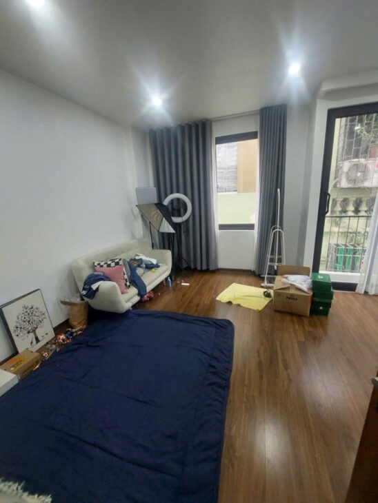 Nhà Âu Cơ – 10m ra phố – 5 tầng thang máy giá 11,6 tỷ