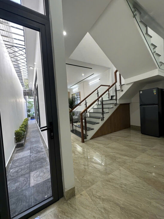 BÁN NHÀ 2 TẦNG MỚI – CẠNH BẾN XE TRUNG TÂM – GIÁ CHỈ 5 TỶ 95 💼 Đầu tư – Kinh doanh – Ở đều tuyệt