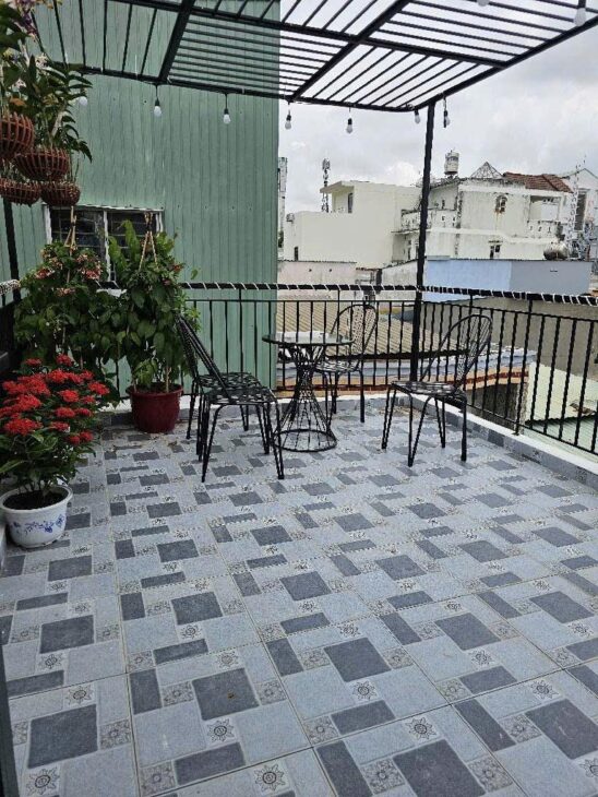 Bán nhà quận 7_Trần xuân soạn_21M2, 2PN, 3 tầng, sân thượng chill chill, SHR, zá chỉ nhinh 3tỷ