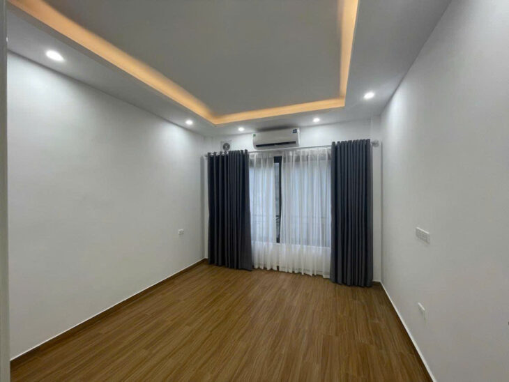 Bán nhà Vũ Tông Phan,Thanh Xuân – 40m 5 tầng gần ô tô trước nhà 2,5m