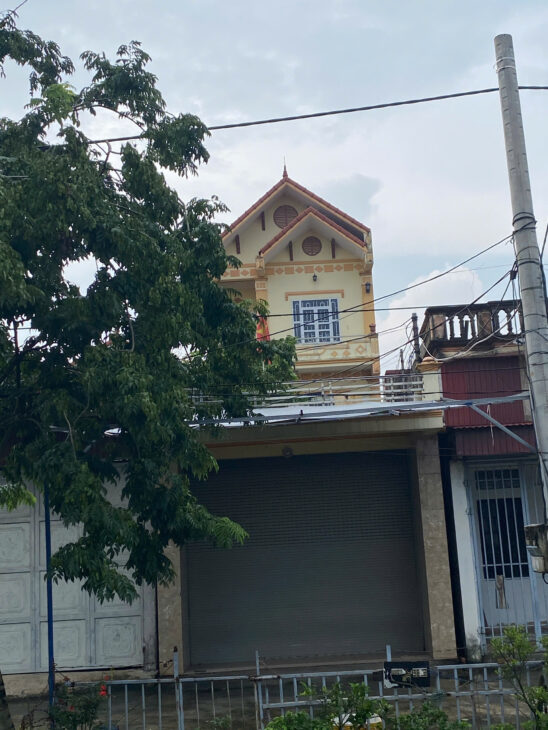 CHÍNH CHỦ CẦN BÁN NHÀ 3 TẦNG HIỆN ĐẠI TẠI ĐƯỜNG 10, THÀNH PHỐ HOA LƯ, NINH BÌNH – GIÁ RẺ NHẤT KHU