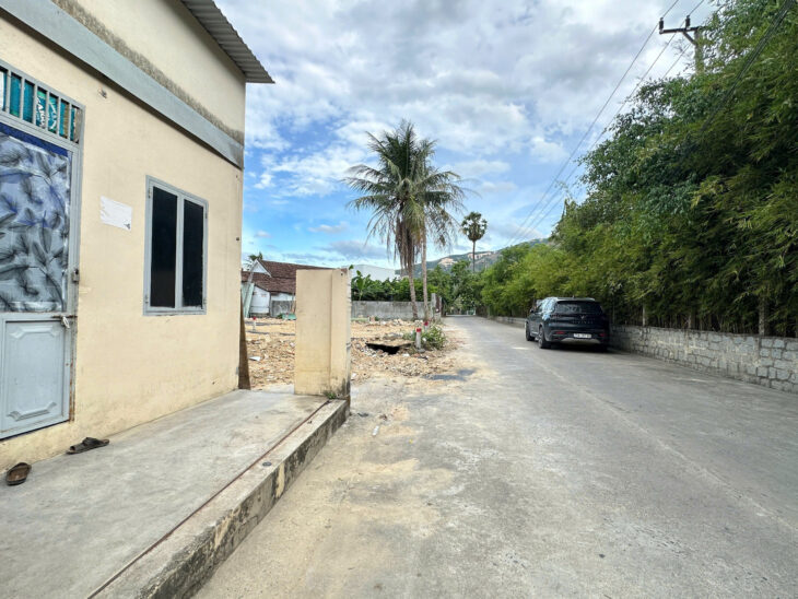 NP-CHỈ CÒN DUY NHẤT 01 LÔ GÓC ĐƯỜNG NHỰA 2 OTO ĐUA, VÕNG DÕNG, VĨNH TRUNG, NHA TRANG.