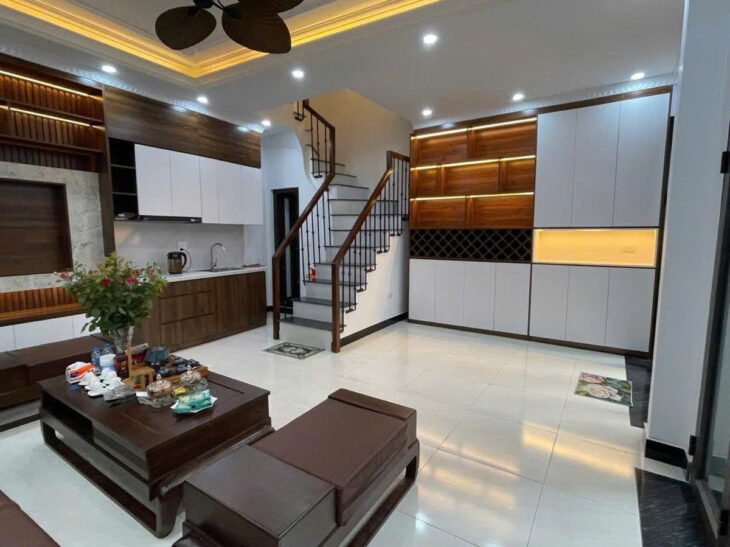 SIÊU PHẨM TÂY HỒ MỚI ĐẸP Ở NGAY FULL NỘI THẤT RẤT HIẾM , CÁCH PHỐ 30M NGÕ THÔNG – TRÍCH SÀI – VÕNG