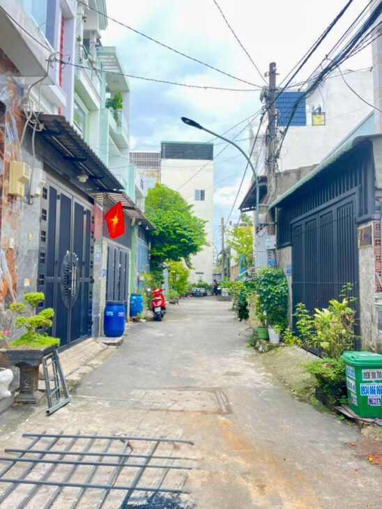 NHÀ 2 TẦNG 4 X 17M TÂN CHÁNH HIỆP QUẬN 12 HẺM XE HƠI NHỈNH 4 TỶ SHR