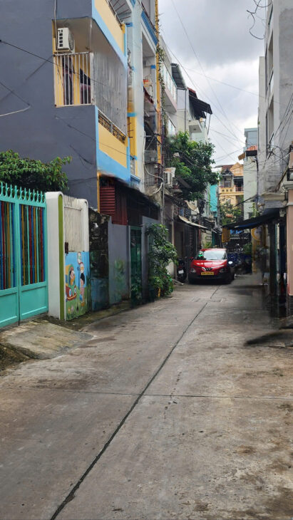 NHÀ BÁN 2 TẦNG, HẺM XE HƠI THÀNH THÁI, Q10 – GẦN KINGDOM – CHỈ 8 TỶ HƠN.