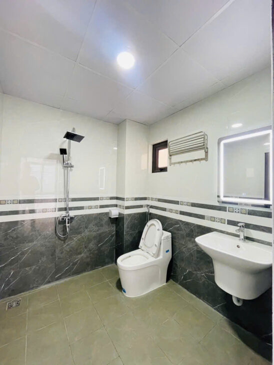 Bán Nhà Lĩnh Nam Xây Mới 32M 5 Tầng 4 Phòng Giá 4.93 Tỷ Sổ Đỏ Chính Chủ