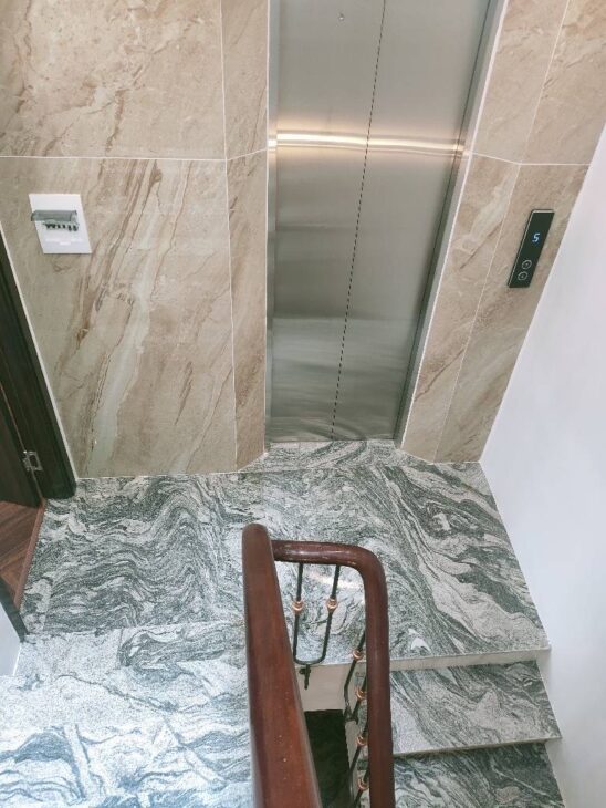 TRẦN DUY HƯNG 40M-13,7 TỶ-LÔ GÓC,THANG MÁY-NGÕ 3M,NỘI THẤT XỊN