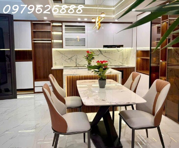 SIÊU HOT HIT HÀNG HIẾM BAY TRONG NGÀY – TRUNG TÂM THANH XUÂN – NGÕ VIP. 41×6 tầng.