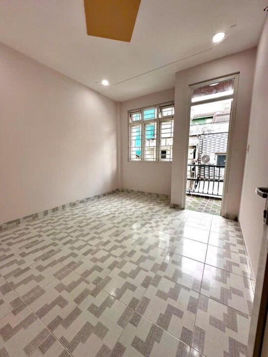 NHÀ ĐẸP GẦN LÊ VĂN QUỚI, BÌNH TÂN, HẺM XE HƠI THÔNG 4M, CHỈ 3,X TỶ