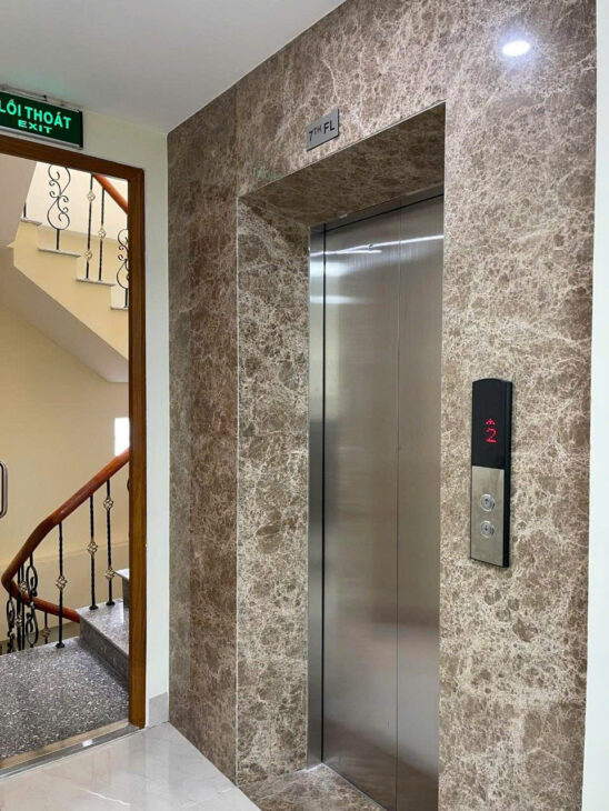 Bán tòa nhà mặt phố Trung Kính, Trung Hòa, Cầu Giấy DT 95m2, MT 5.1m, 6 tầng thang máy, kinh doanh