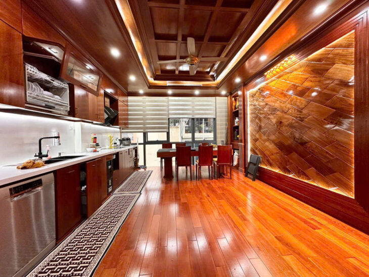 MẶT PHỐ VIP GIÁP NHẤT – VỈA HÈ RỘNG – TÒA NHÀ SIÊU ĐẸP 9 TẦNG THANG MÁY – 2 MẶT Ô TÔ – CƠ HỘI KINH