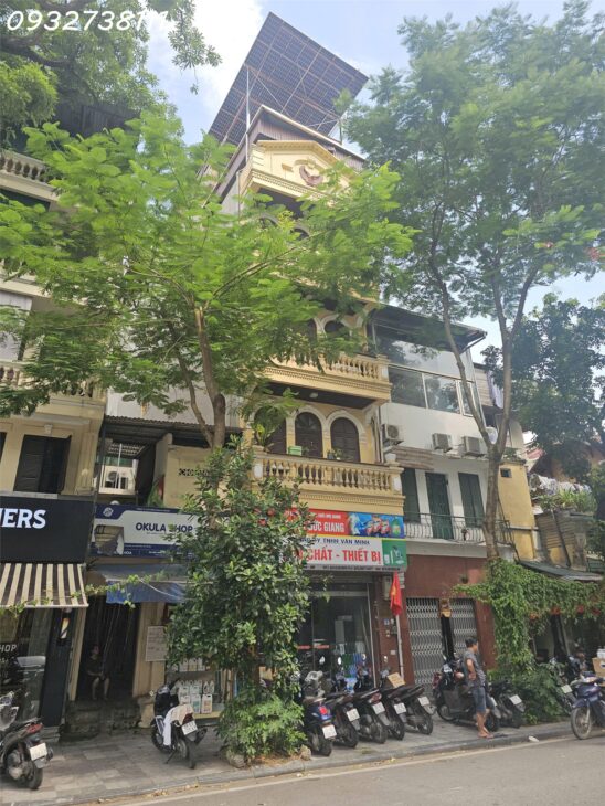 Bán nhà ngõ Phùng Hưng, Hoàn Kiếm, 102m2, 3 tầng, 3PN, Sổ đỏ, giá 92 tỷ. LH: 0932738111