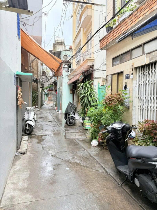 GIẬT MÌNH ! NHÀ TRUNG TÂM TP HCM – Q11 – CHỈ 2.5 TỶ – NGAY SAU MẶT TIỀN ÂU CƠ ! SỔ SẴN, CHỐT NHANH