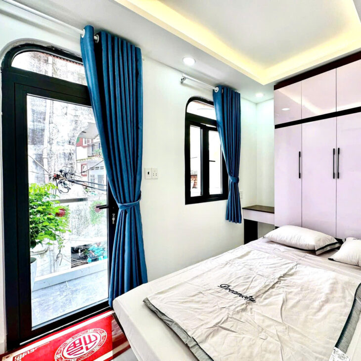 4Tỷ 680: Phường Tân Định Quận 1- Nở hậu 4.1m- Căn góc 2 Tầng 2 Phòng ngủ FULL nội thất. 0933910039