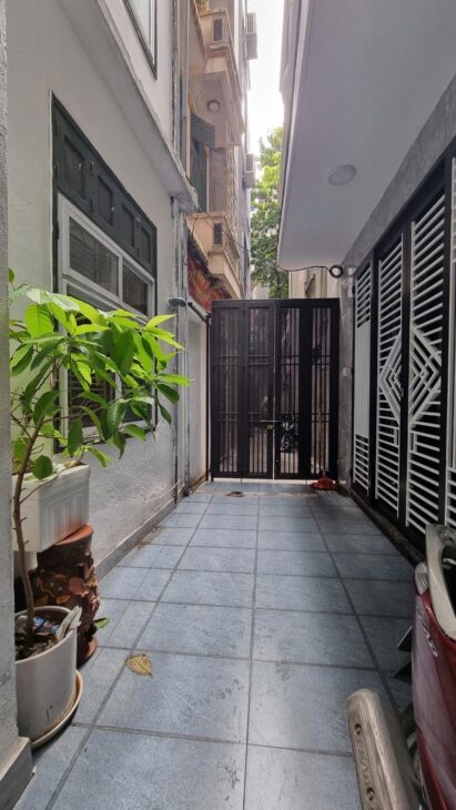 THỤY KHUÊ-DT40M x MT4.3M-GIÁ 9,8 TỶ-NGÕ BA GÁC,THÔNG-20M RA PHỐ-FULL NỘI THẤT