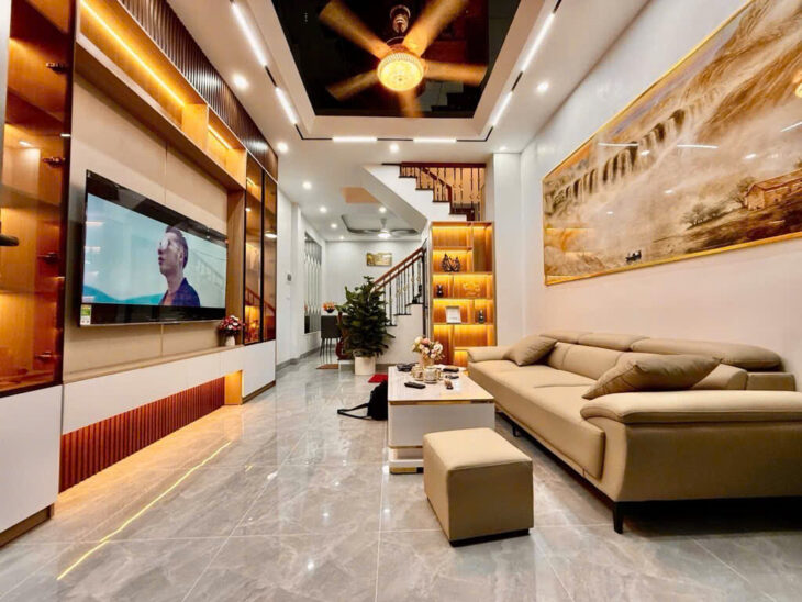 Bán nhà mặt phố Kim Hoa, Đống Đa, 42m2, 4 tầng, 5PN, sổ đỏ, giá tốt! LH: 0975948906