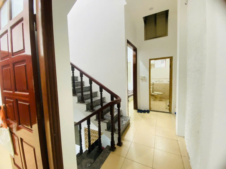 Nhà phân lô An Dương – dân xây – 40m oto tránh – phố kinh doanh tấp nập – giá nhỉnh 11 tỷ.