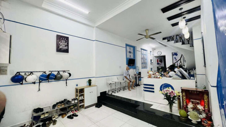 NHÀ HƠN 60M2 – QUẬN 1 – CỐNG QUỲNH – SÁT MẶT TIỀN – 5PN, 5WC CHỈ NHINH 19TY