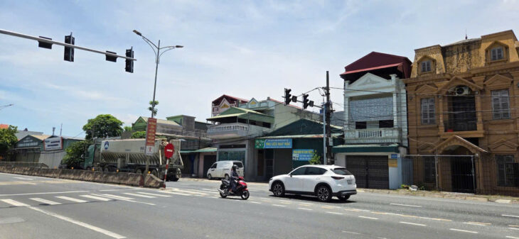 CẦN BÁN LÔ ĐẤT 2 MẶT TIỀN ĐẸP- HỒ THANH CHÂU- MẶT TIỀN 10M