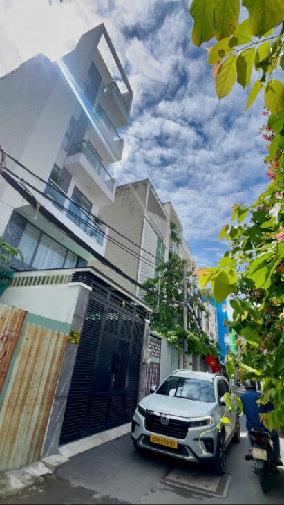 CƠ HỘI HIẾM: ĐẤT 4x17M DƯƠNG QUẢNG HÀM HẺM XE HƠI, GIÁ CHỈ 8.4 TỶ!