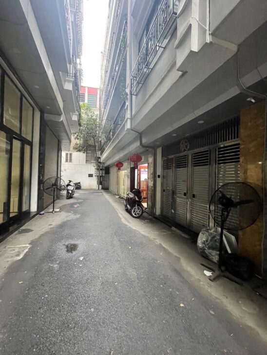 BỒ ĐỀ,LONG BIÊN 18 tỷ 90m MẶT TIỀN RỘNG 7 TẦNG THANG MÁY,NGÕ Ô TÔ,GẦN PHỐ