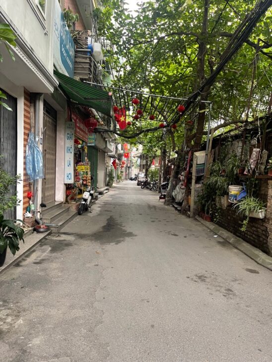 BỒ ĐỀ,LONG BIÊN 18 tỷ 90m MẶT TIỀN RỘNG 7 TẦNG THANG MÁY,NGÕ Ô TÔ,GẦN PHỐ