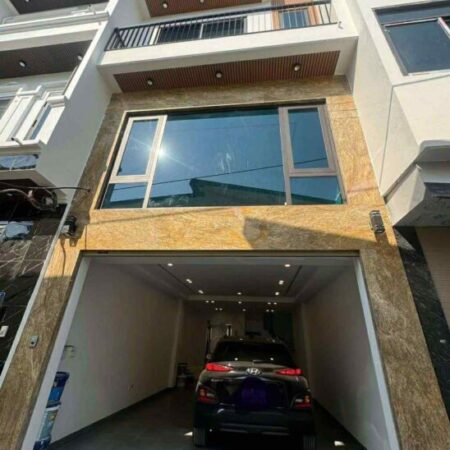 bán nhà Ngọc Thuỵ, 6 tầng thang máy, gara ôtô, full nội thất cơ bản