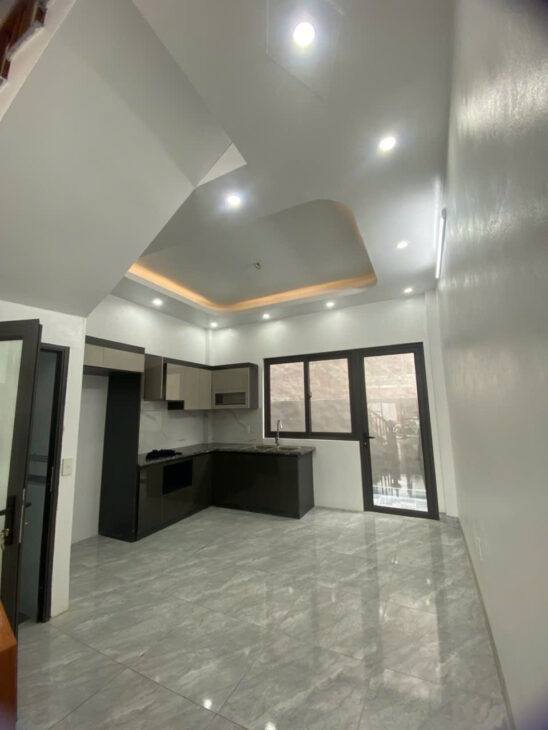 bán nhà tiền phong, cách trần thủ độ 30m, đường oto đỗ cửa