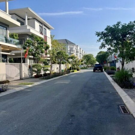 HIẾM BÁN PHỐ ĐÔNG VILLGAE Q2 CŨ TP HCM