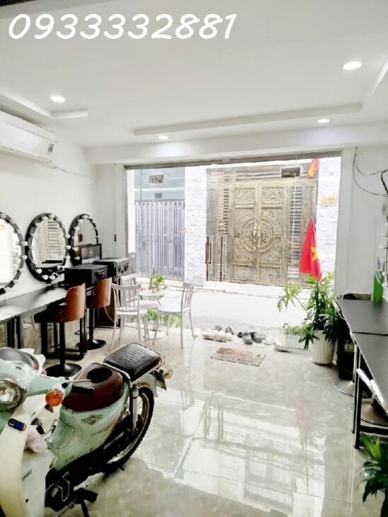 Nhà MT 4x11m, 2 lầu +ST, gần Lý Thường Kiệt, ngã tư Bảy Hiền