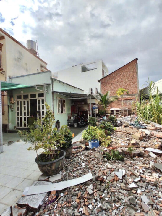 Đất Mặt tiền thụt 162m2, Nở hậu – Quang Trung GV